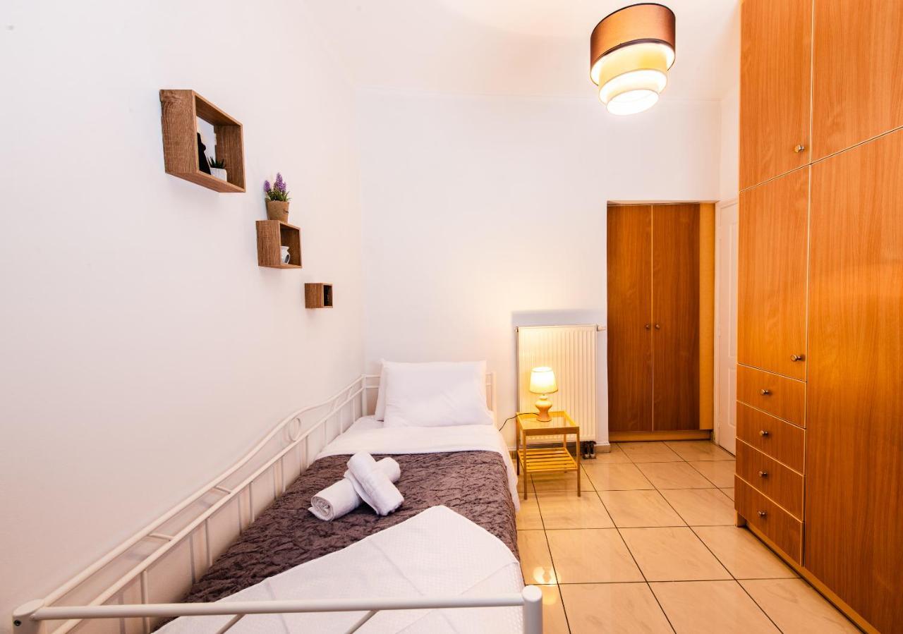 Yiannis Suite Santorini Fira  Exterior photo